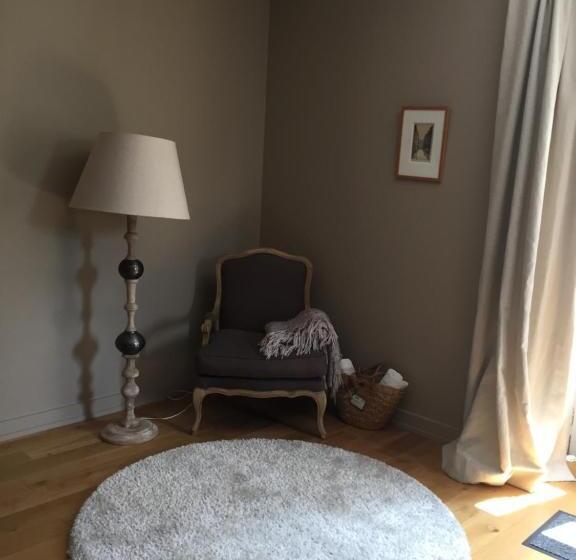 غرفة قياسية مطلّة علي الحديقة, Evidence Maison D Hôtes