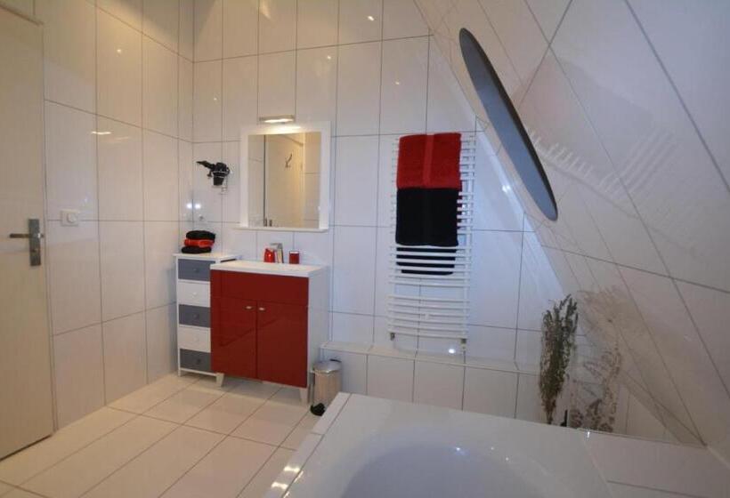 Трехместный Номер Стандарт Вид на Сад, Maison D'hôtes Les Coudreaux