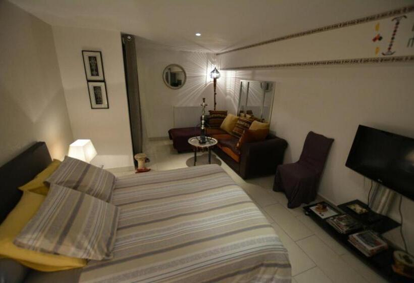 חדר סטנדרט מותאם לאדם עם מוגבלויות, Maison D'hôtes Les Coudreaux