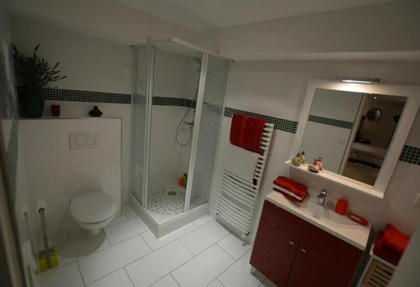 חדר סטנדרט מותאם לאדם עם מוגבלויות, Maison D'hôtes Les Coudreaux