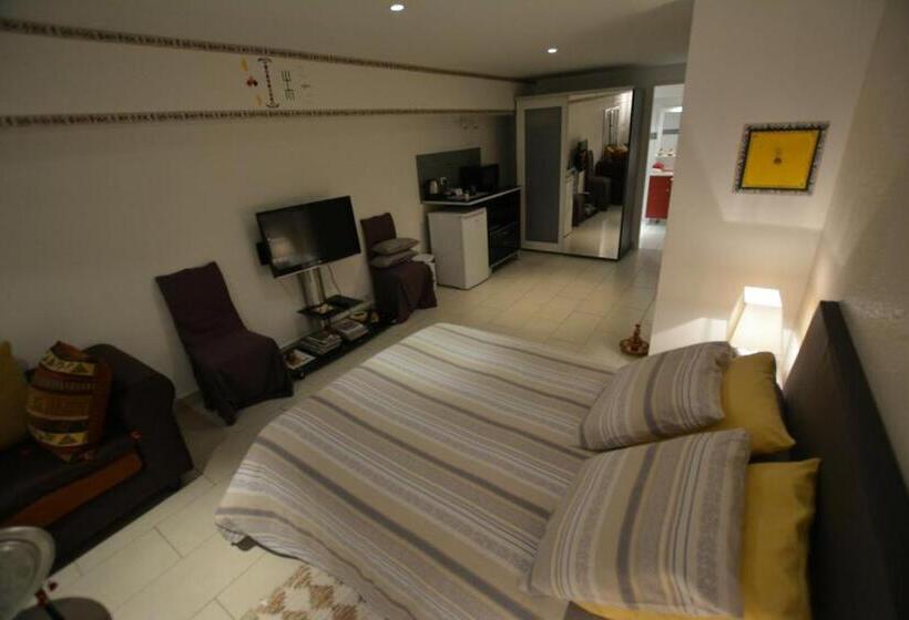 חדר סטנדרט מותאם לאדם עם מוגבלויות, Maison D'hôtes Les Coudreaux