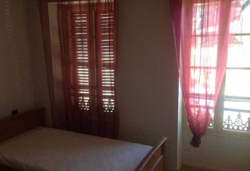 스탠다드 룸, Lafayette