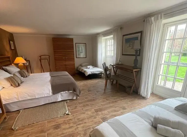 Standard Neljän Hengen Huone Puutarhanäkymä, Moulin De Laboirie