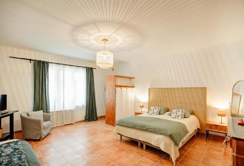 コンフォートトリプルルーム, Le Domaine De L Osage