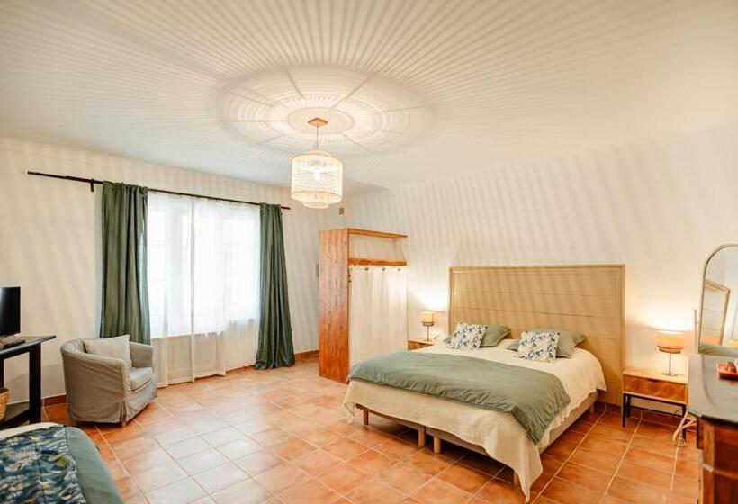 コンフォートトリプルルーム, Le Domaine De L Osage