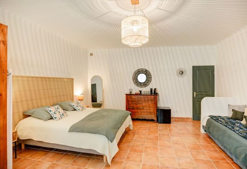 コンフォートトリプルルーム, Le Domaine De L Osage