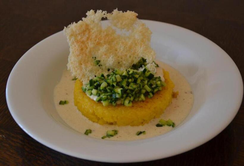 اتاق استاندارد, Mère Elvira