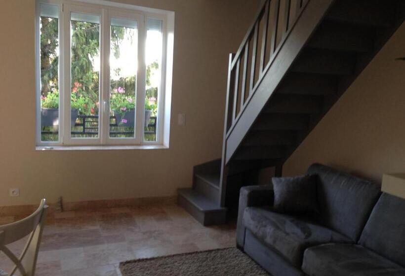 إستوديو قياسى سرير كينج, Villa Varco