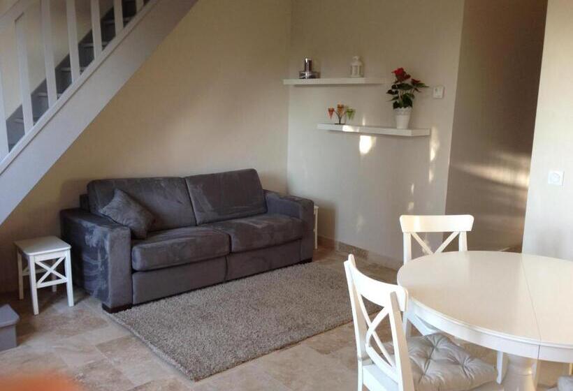 إستوديو قياسى سرير كينج, Villa Varco