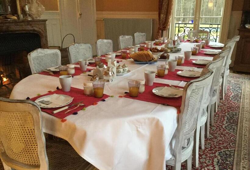 スタンダードルーム, Château Des Essards Avec Piscine Et Jacuzzi