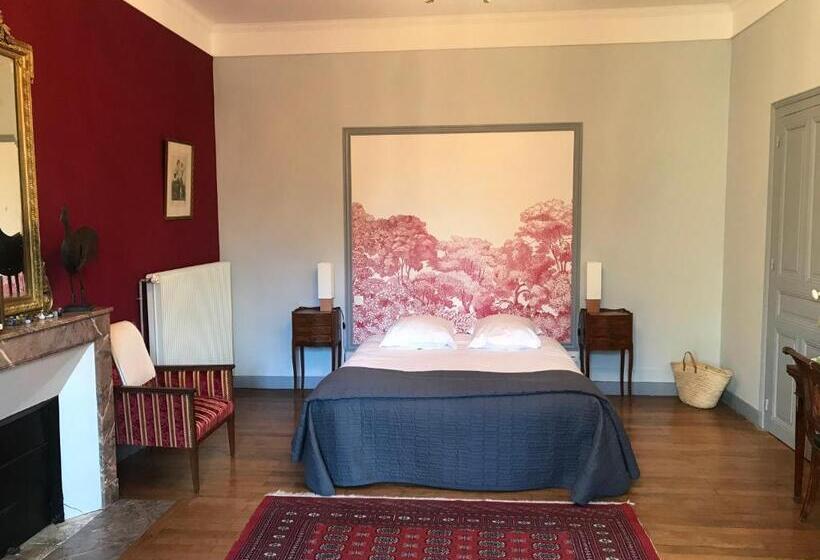 スーペリアトリプルルーム, Château Des Essards Avec Piscine Et Jacuzzi