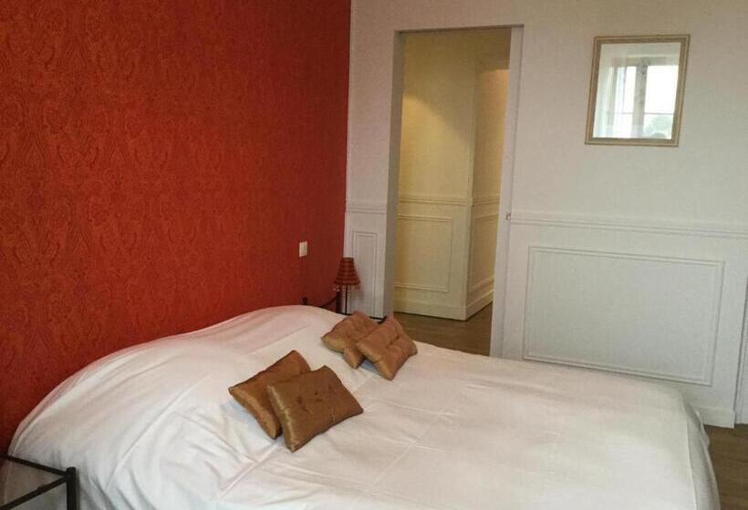 Family Suite, Château Des Essards Avec Piscine Et Jacuzzi