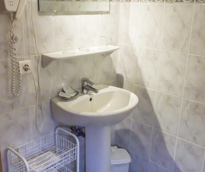 غرفة قياسية, Sylvie Fahrer Et Fils