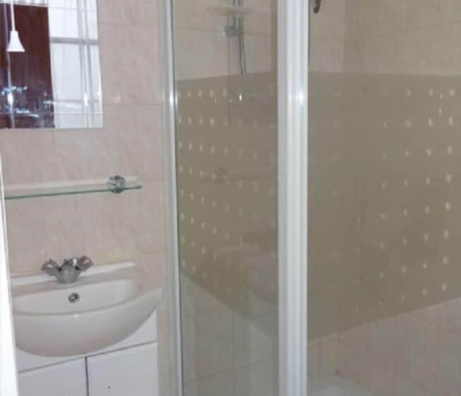 Номер Стандарт Индивидуальный, The Crown And Woolpack