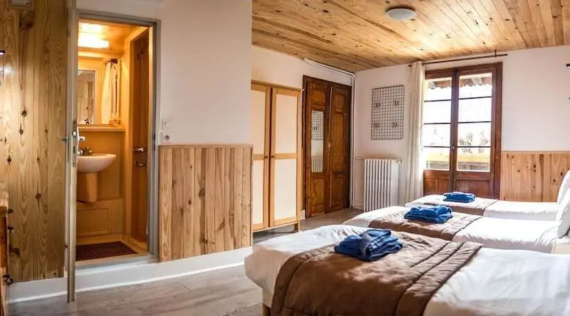 اتاق استاندارد سه نفره, Nant Morzine