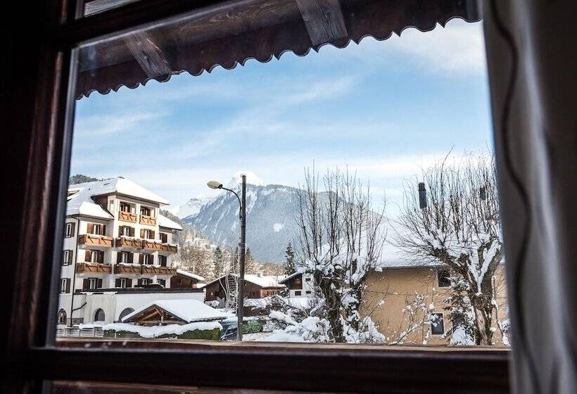 اتاق استاندارد سه نفره, Nant Morzine