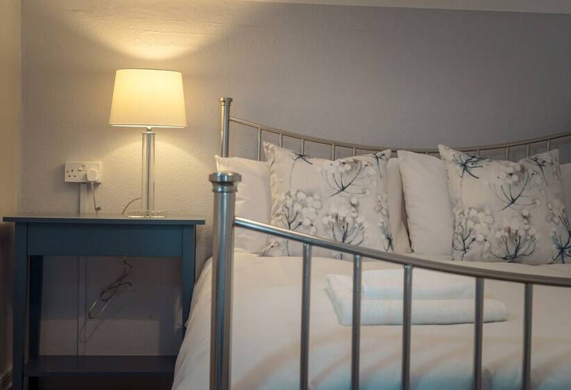 バス共有のスタンダードルーム, Anabelle's Guest House