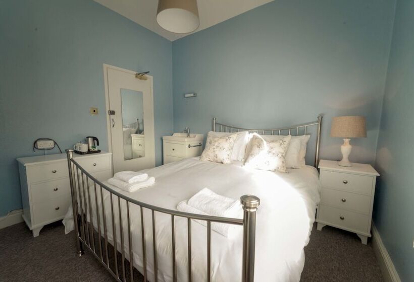 バス共有のスタンダードルーム, Anabelle's Guest House