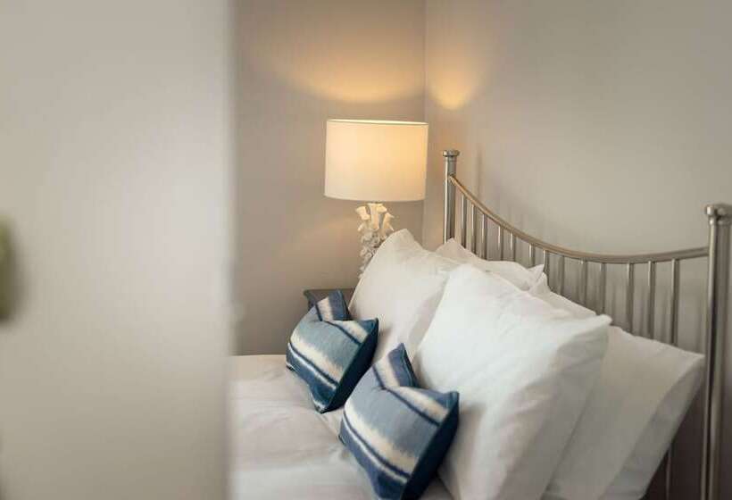 バス共有のスタンダードルーム, Anabelle's Guest House