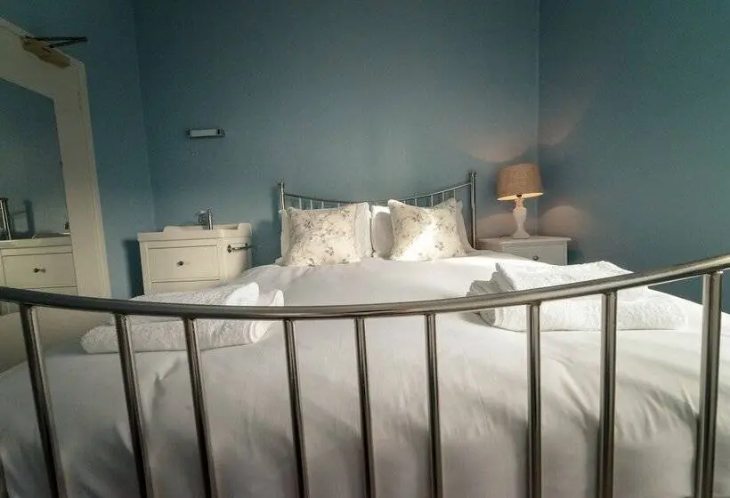 اتاق استاندارد با سرویس بهداشتی مشترک, Anabelle's Guest House