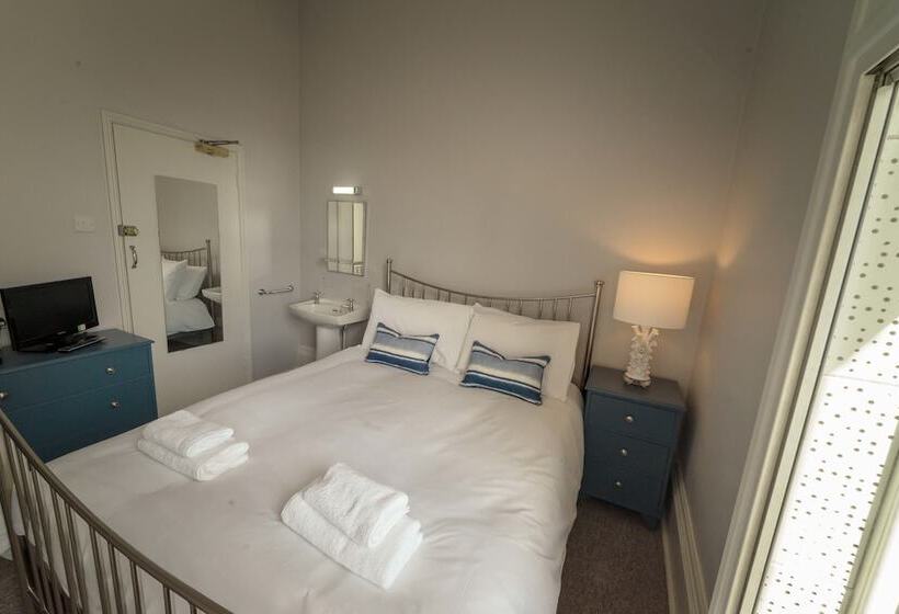 バス共有のスタンダードルーム, Anabelle's Guest House