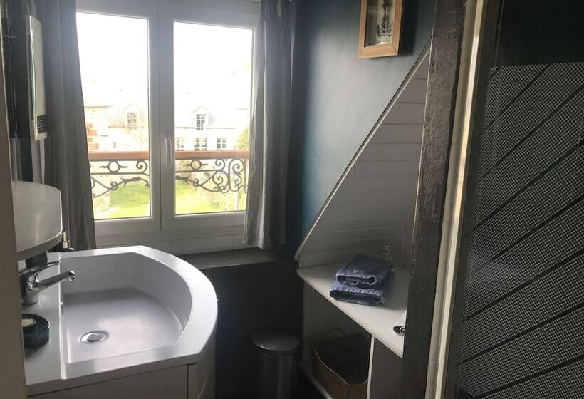 スタンダード４人部屋, Chambres D Hotes Fleur De Sel