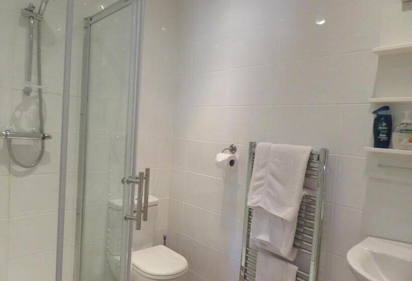 标准间, Cherry Lodge