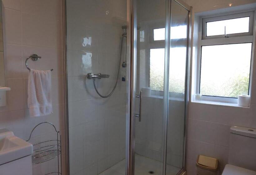 标准间, Cherry Lodge