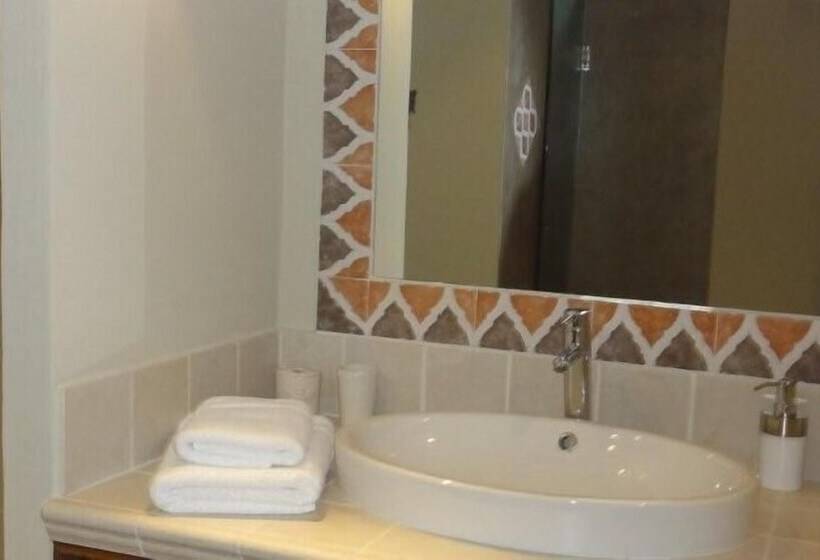 סוויטה, Chambres Du Vieux Bistrot