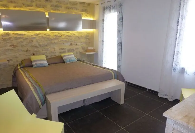 スタンダードルーム, Chambres Du Vieux Bistrot