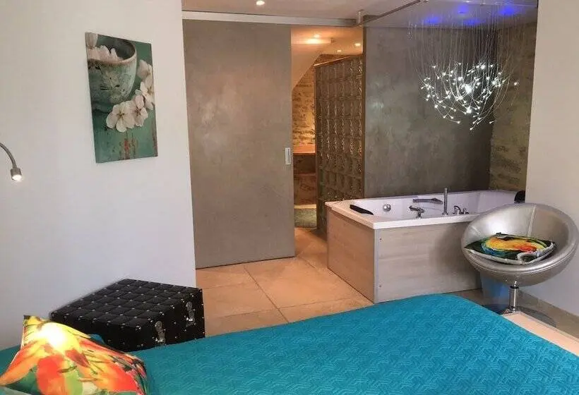 バスタブ付きスタンダードルーム, Chambres Du Vieux Bistrot
