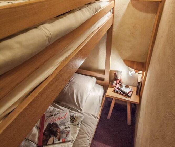 스탠다드 스튜디오, Résidence La Cour