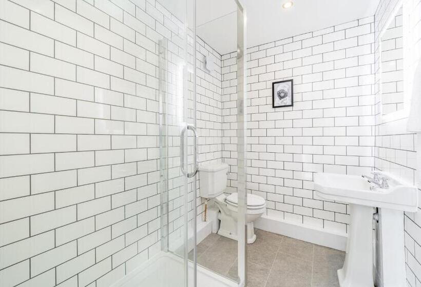 חדר סופריור עם מיטת קינג, Whichcote Arms