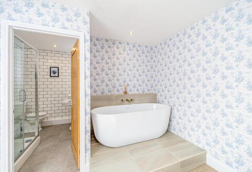 חדר סופריור עם מיטת קינג, Whichcote Arms