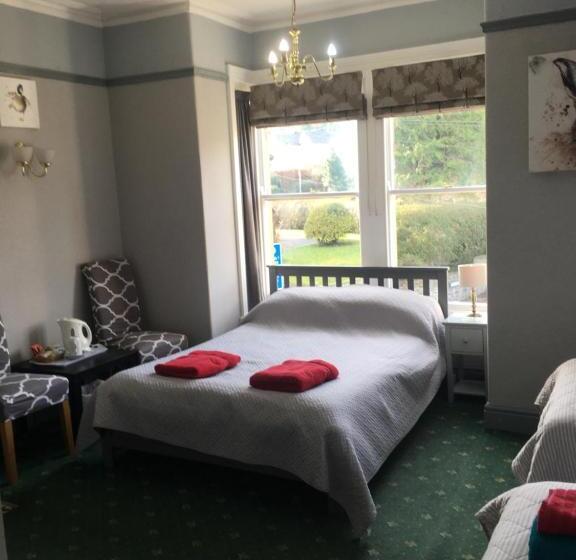 Семейный Номер, Hillcrest Guest House