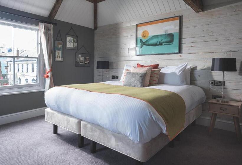 高级大房间, Chainlocker