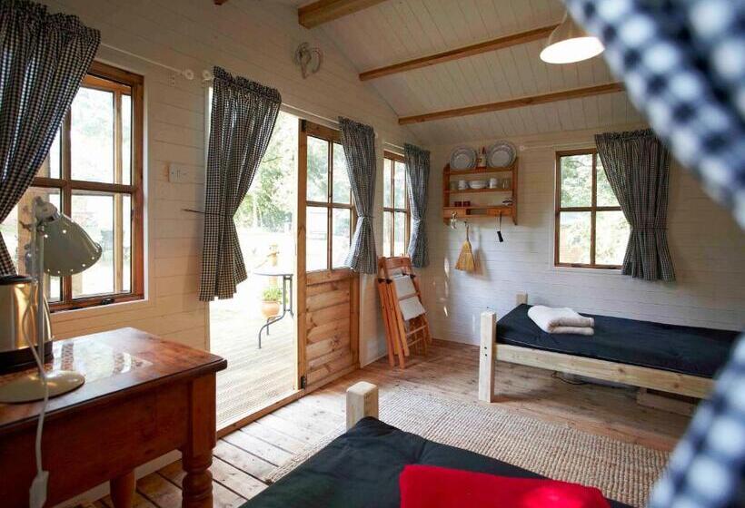Шале 1 Спальня, Dale Farm Holidays