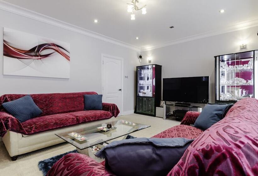 豪华房间, Brooklyn House