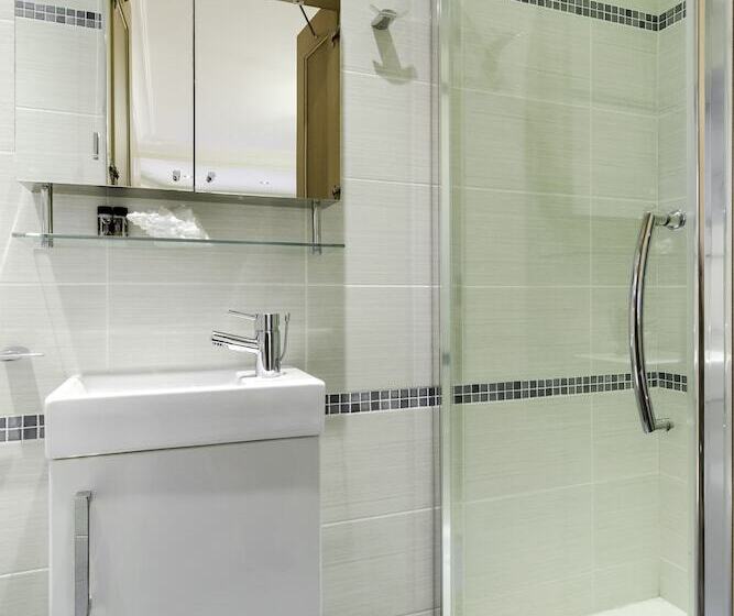 豪华房间, Brooklyn House