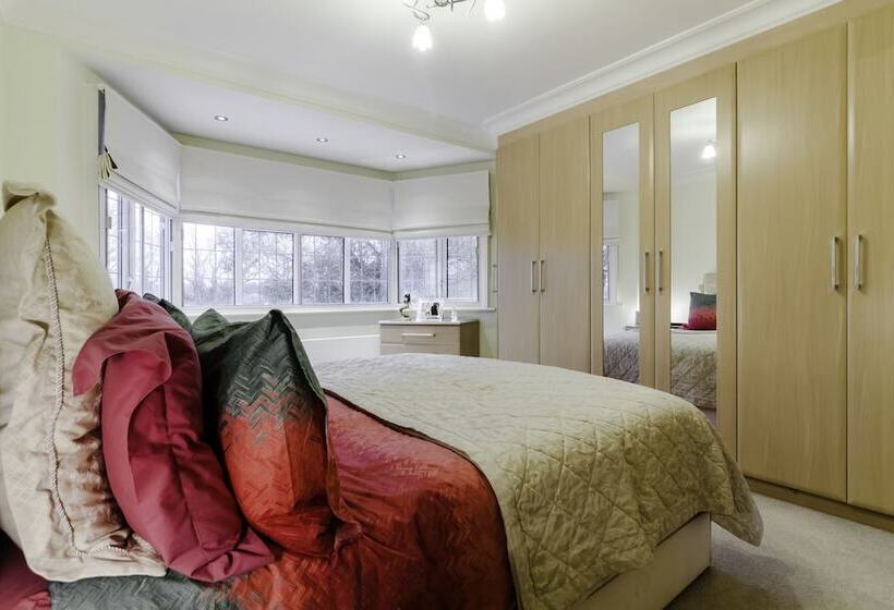 豪华房间, Brooklyn House