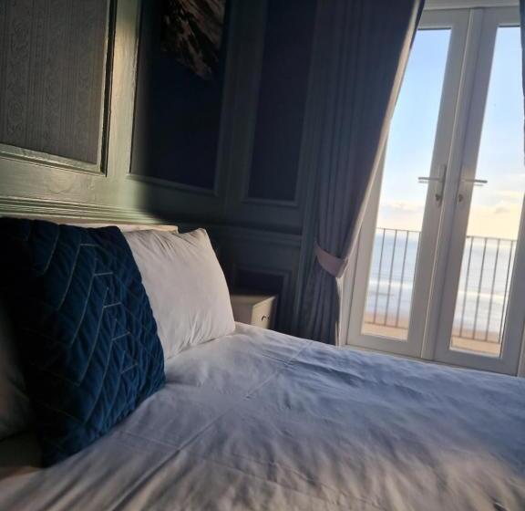 豪华海景房带阳台, The Mariners  House Scarborough