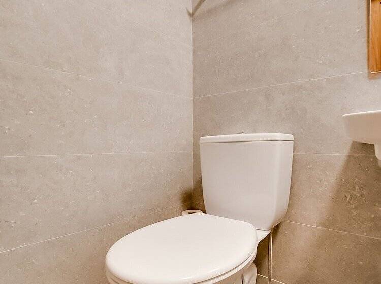 חדר דלוקס, The Old Bank