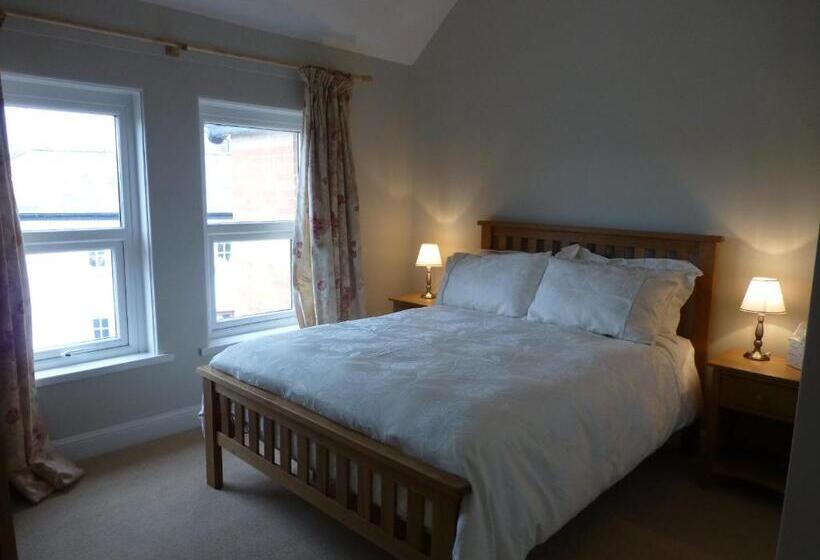 חדר דלוקס, The Castle Inn