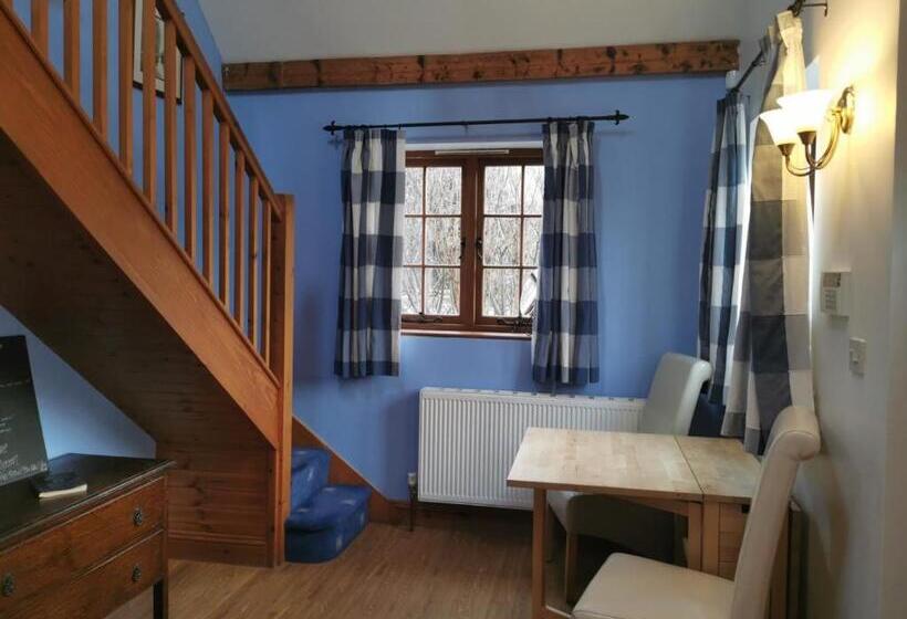 בית, חדר שינה 1, The Compasses Inn