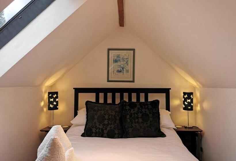 בית, חדר שינה 1, The Compasses Inn