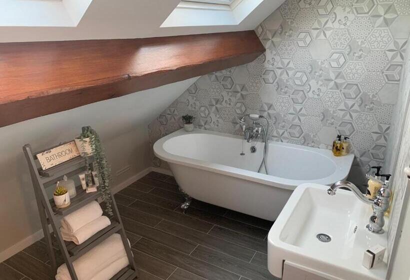 デラックススイート, Castellor Bed & Breakfast