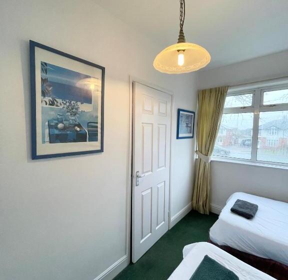 חדר אקונומי יחיד, Bramley House