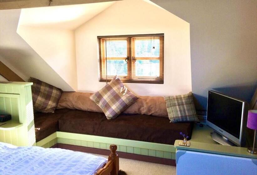 סוויטה משפחתית, Greencourt Loft   The Cotswold Way, Stroud