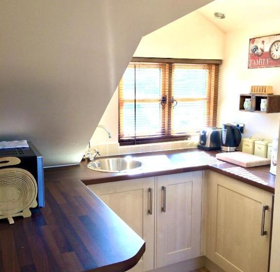 Family Suite, Greencourt Loft   The Cotswold Way, Stroud