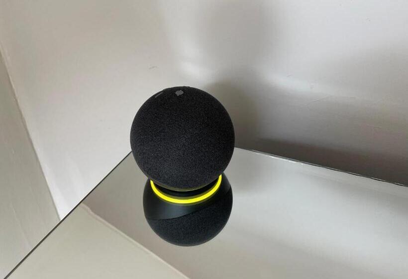 غرفة قياسية رباعية, The Shore House